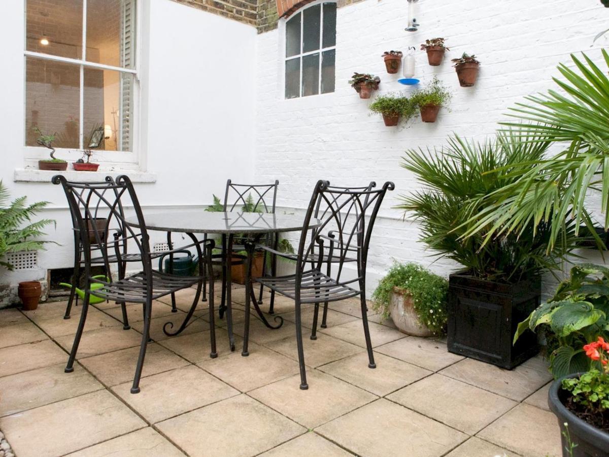 Pass The Keys Garden Apartment In Stockwell London Exterior photo