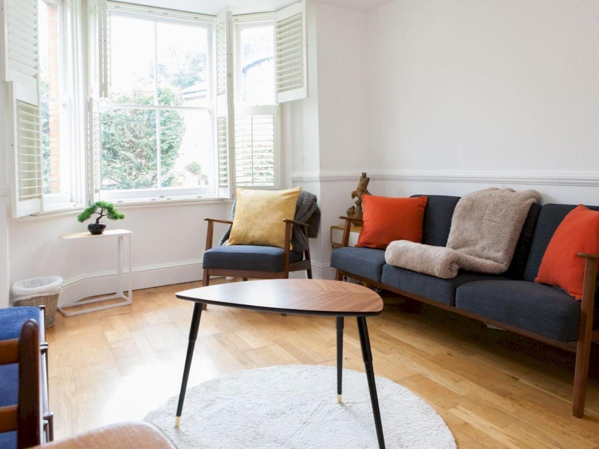 Pass The Keys Garden Apartment In Stockwell London Exterior photo