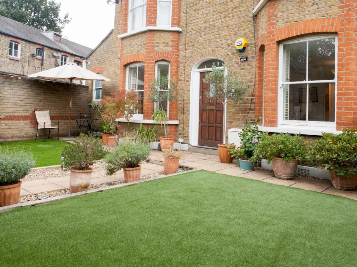 Pass The Keys Garden Apartment In Stockwell London Exterior photo