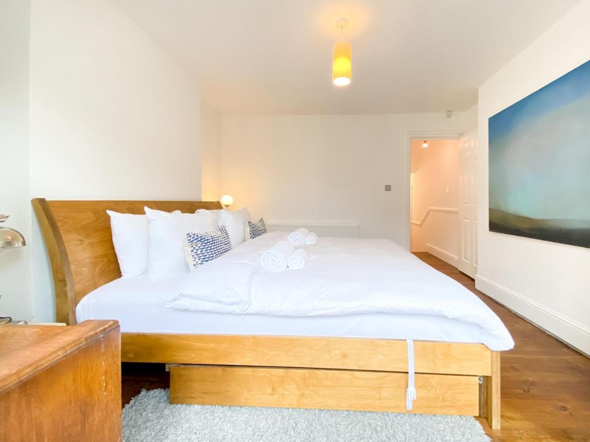 Pass The Keys Garden Apartment In Stockwell London Exterior photo