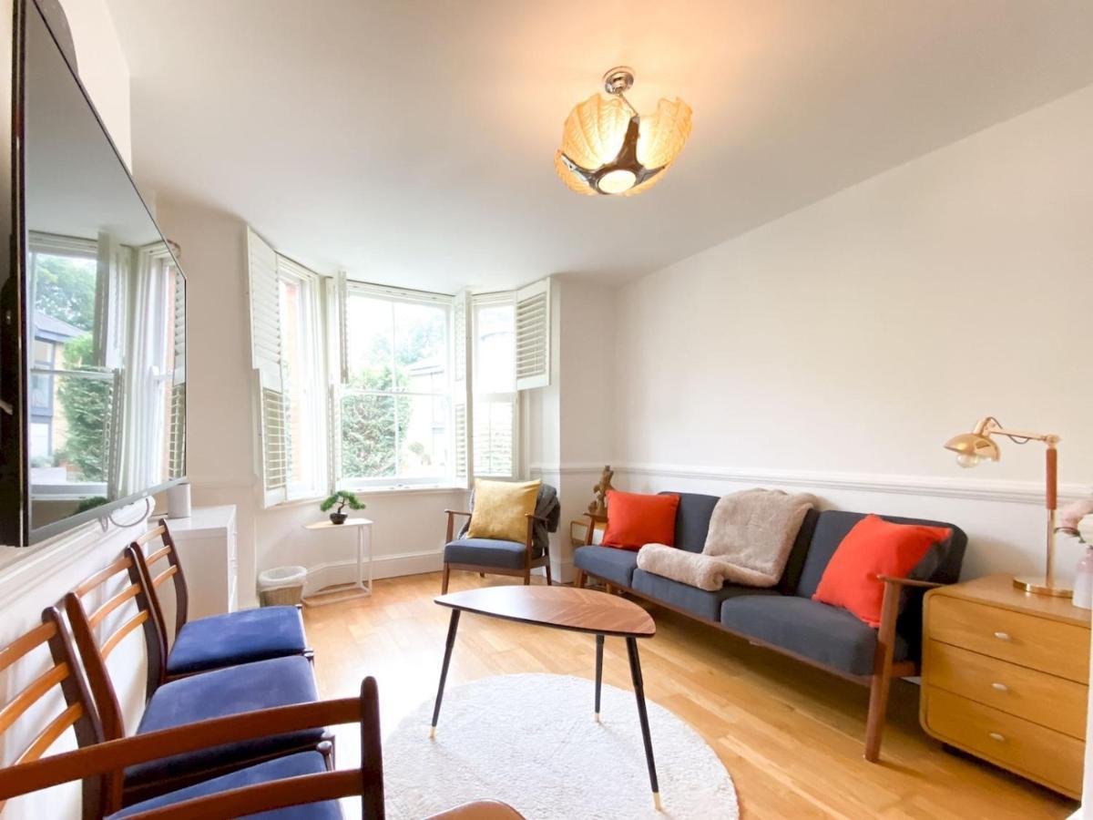 Pass The Keys Garden Apartment In Stockwell London Exterior photo