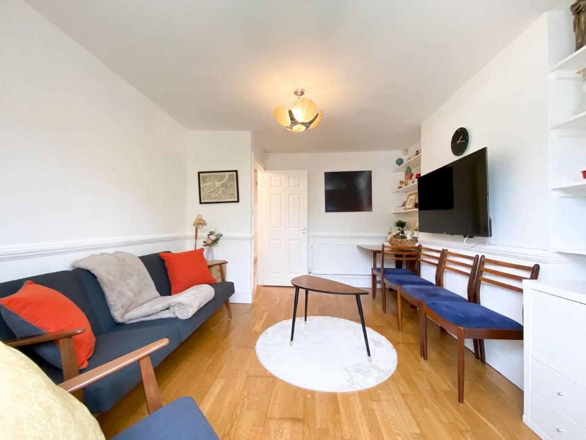 Pass The Keys Garden Apartment In Stockwell London Exterior photo